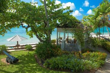 هتل Sandals Halcyon   All Inclusive Couples Only