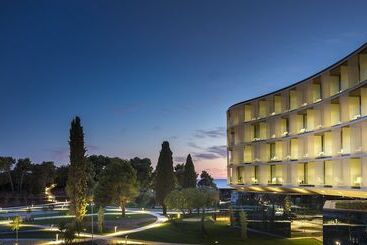 Maistra Select Family Hotel Amarin
