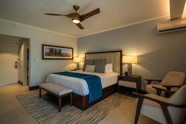 Manchebo Beach Resort And Spa