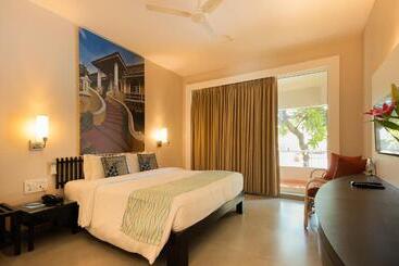 Whispering Palms Beach Resort