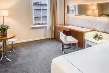 33 Hotel, New York City, Seaport