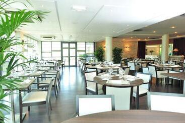 Отель Best Western Plus Evreux Palais Des Congrès