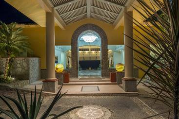 هتل Camino Real Acapulco Diamante
