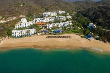 هتل Camino Real Zaashila Huatulco