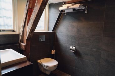 هتل Corner House