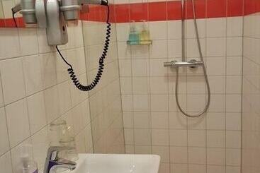 هتل Corner House