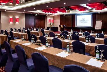 هتل Crowne Plaza Dubai Deira, An Ihg