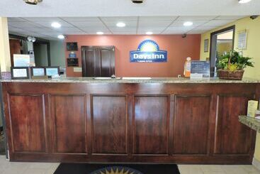 هتل Days Inn By Wyndham Conoverhickory