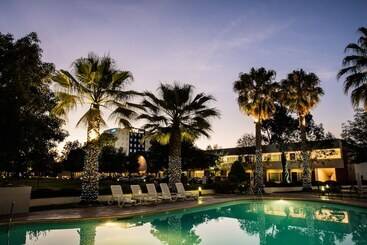 هتل Fiesta Inn San Luis Potosi Glorieta Juarez
