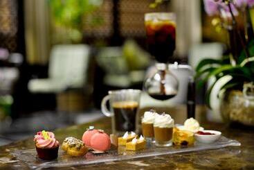 Four Seasons Hotel Singapore