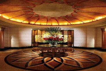 Four Seasons Hotel Singapore