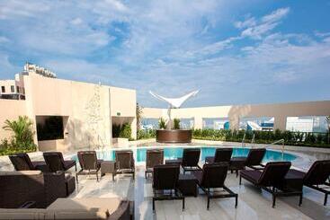 Four Seasons Hotel Singapore