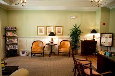 هتل Fulton Lane Inn