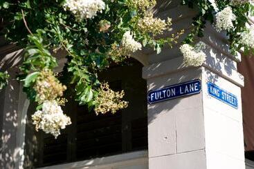 هتل Fulton Lane Inn