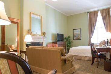 هتل Fulton Lane Inn