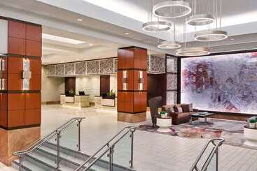 هتل Hilton Los Angeles North/glendale