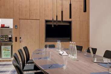 هتل Hilton Munich Airport