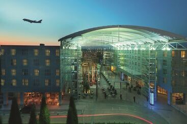 هتل Hilton Munich Airport