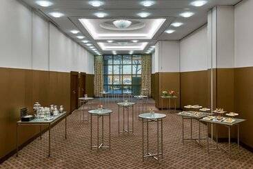 هتل Hilton Munich Airport