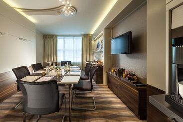 هتل Hilton Munich Airport