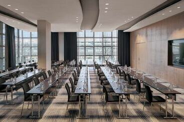 هتل Hilton Munich Airport