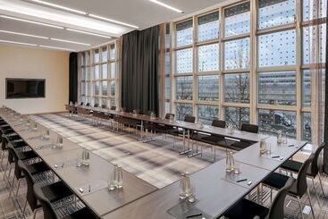 هتل Hilton Munich Airport