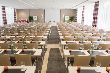 هتل Holiday Inn Düsseldorf Neuss, Ein Ihg
