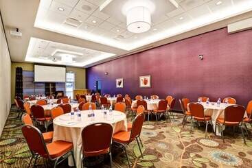 هتل Holiday Inn   Mississauga Toronto West, An Ihg