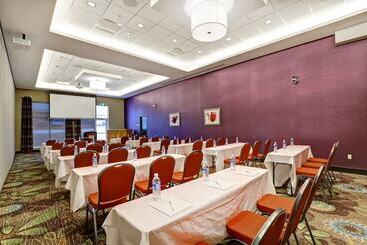 هتل Holiday Inn   Mississauga Toronto West, An Ihg