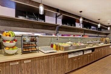 هتل Holiday Inn   Mississauga Toronto West, An Ihg