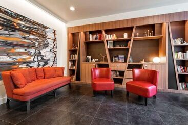 هتل Mercure Napoli Centro Angioino
