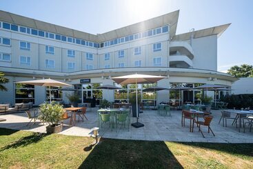هتل Mercure Compiegne Sud