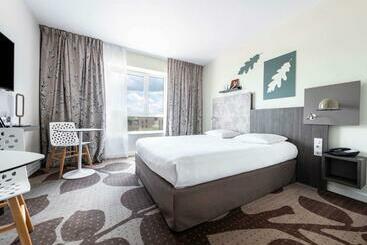 هتل Mercure Compiegne Sud