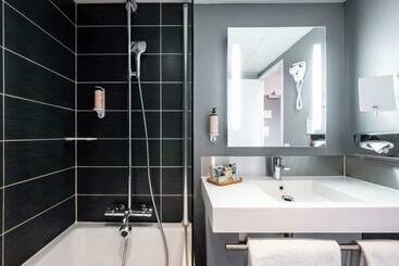 هتل Mercure Compiegne Sud