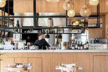 هتل Mercure Compiegne Sud