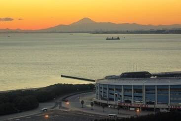 هتل New Otani Makuhari