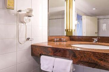 هتل Pullman Bucharest World Trade Center