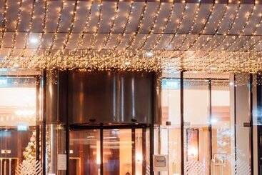 هتل Pullman Bucharest World Trade Center
