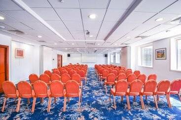 هتل Pullman Bucharest World Trade Center