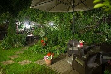 فندق Romantik Eger