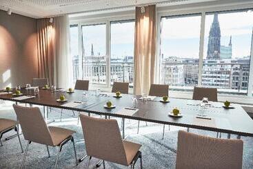 Steigenberger Hotel Hamburg