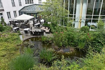 Отель Wyndham Hannover Atrium