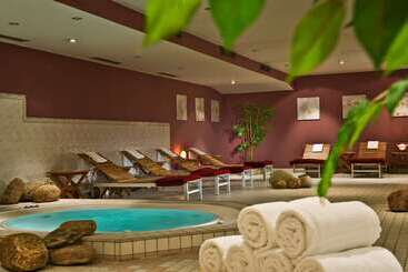Отель Wyndham Hannover Atrium