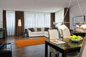 Отель Wyndham Hannover Atrium
