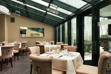 Отель Wyndham Hannover Atrium