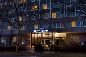 Отель Wyndham Hannover Atrium