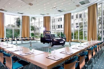 Отель Wyndham Hannover Atrium