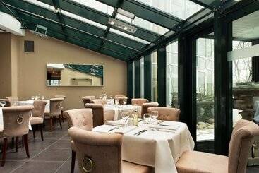 Отель Wyndham Hannover Atrium
