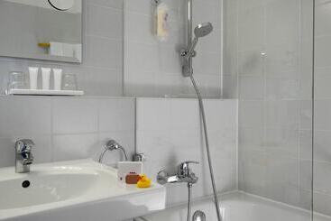 Отель Wyndham Hannover Atrium