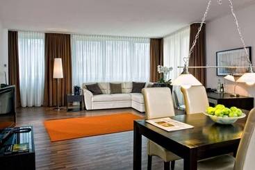 Отель Wyndham Hannover Atrium